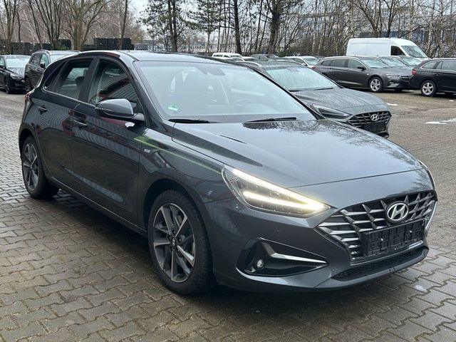 Hyundai i30 1.0 T-GDI DCT Trend Mild-Hybrid Connect & Go