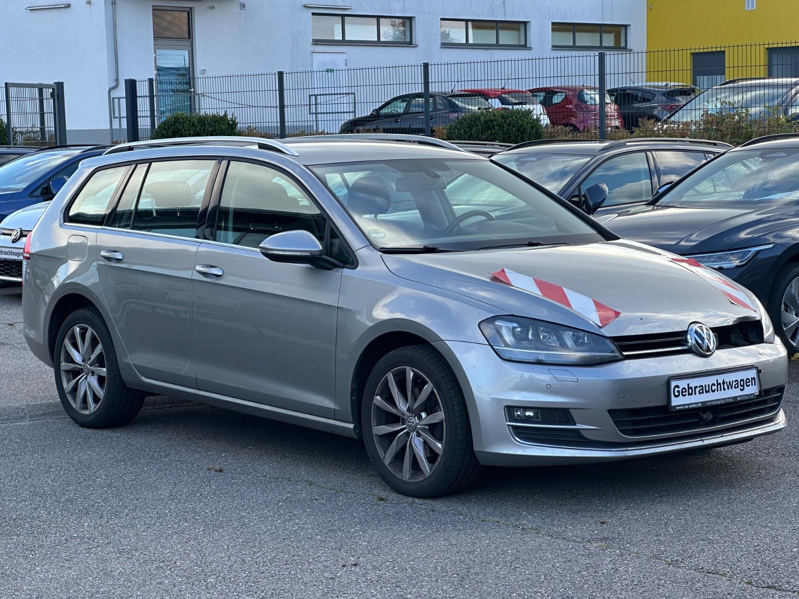 Volkswagen Golf 2013 — rear view