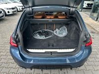BMW 330 - Vorschau Bild 19