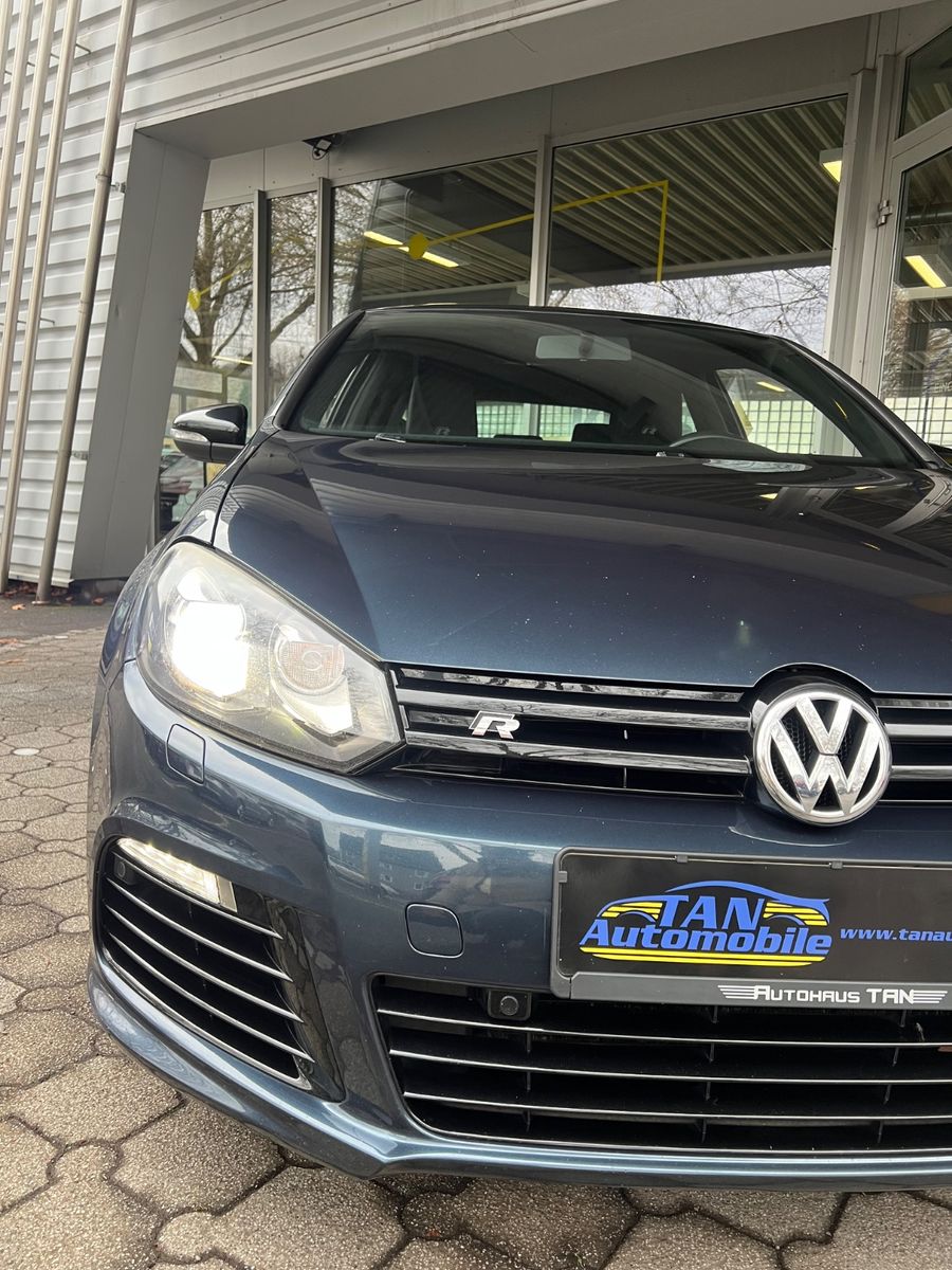Fahrzeugabbildung Volkswagen Golf VI R 4Motion *SCHIEBEDACH*KEYLESS*XENON*