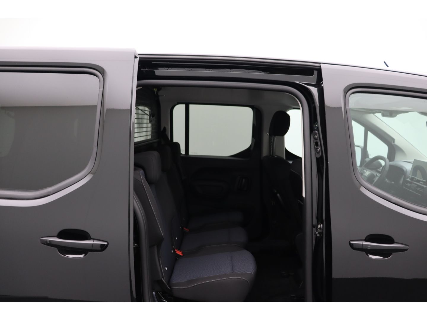 Fahrzeugabbildung Fiat Doblo Kombi L2 1.5 Diesel 96 kW Navigation