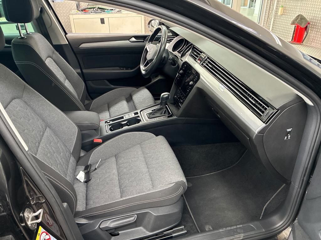 Volkswagen Passat Variant - Bild 7