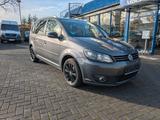 Volkswagen Touran Style / BI-Xenon/ AHK / HU+Service Neu - Volkswagen Touran Style mit Diesel-Antrieb