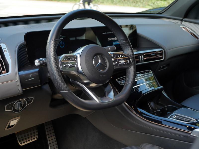 Mercedes-Benz EQC 400 4M AMG AMG MEMO MULTI 360 AHK DISTR SPUR