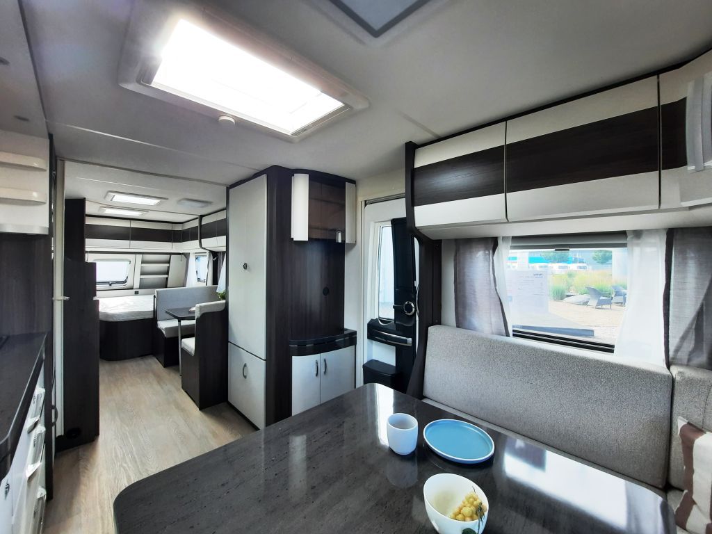 Fahrzeugabbildung Hobby Prestige 720 UKFe Verfüg./Sparen Sie 5.903,- €
