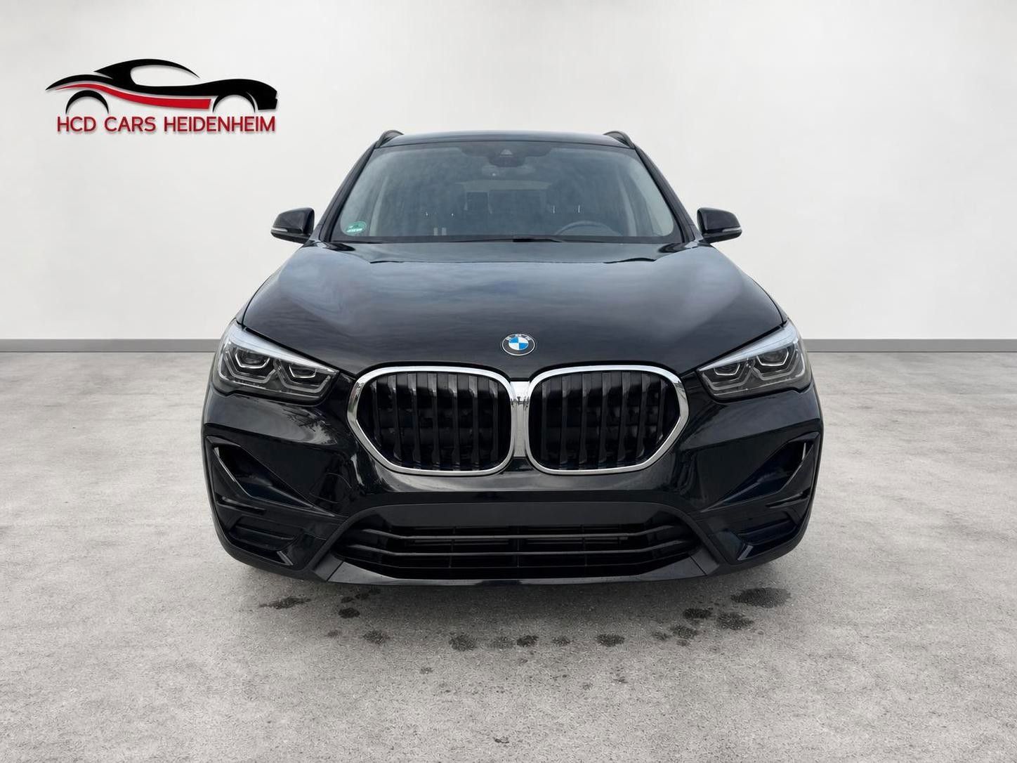 BMW X1- 18 d Sport Line-AUT/LEDER/NAVI/LED/ALU18/TOP imagem 2