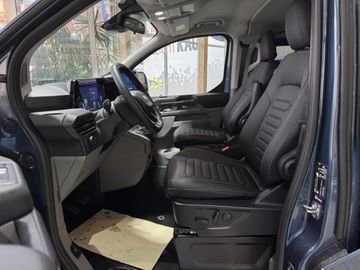 Ford Tourneo Custom 2.0 EcoBlue L1 Titanium