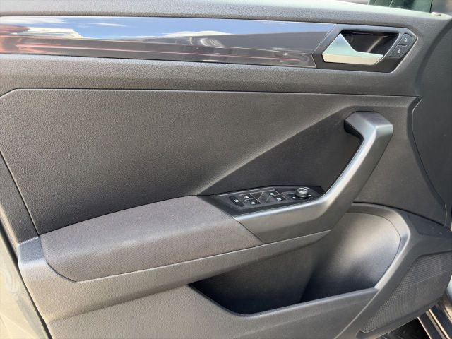 T-Roc Sport 1.5 TSI R-Line/DSG/LED/RFK/NAVI