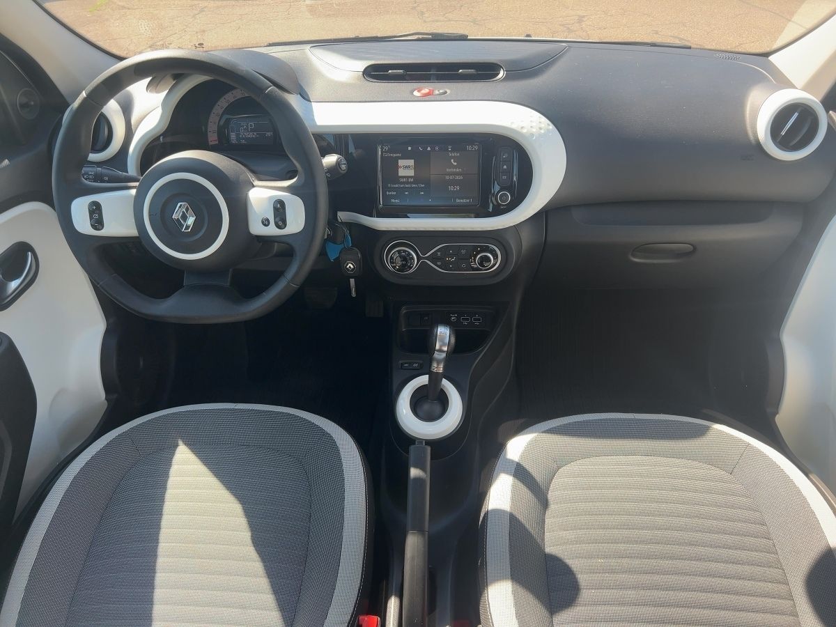 Fahrzeugabbildung Renault Twingo ZEN Electric Schukoladekabel