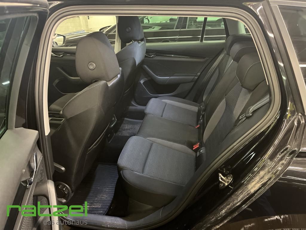 Fahrzeugabbildung SKODA Octavia Combi Ambition TDI Navi LED AHK Lane Ass