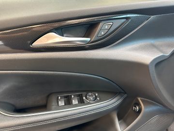 MYAUTOCENTER – Gebraucht- und Jahreswagen mit Werkstattservice in Pfaffenhofen Opel Insignia B Sports Tourer Elegance *TÜV*LED*Navi*
