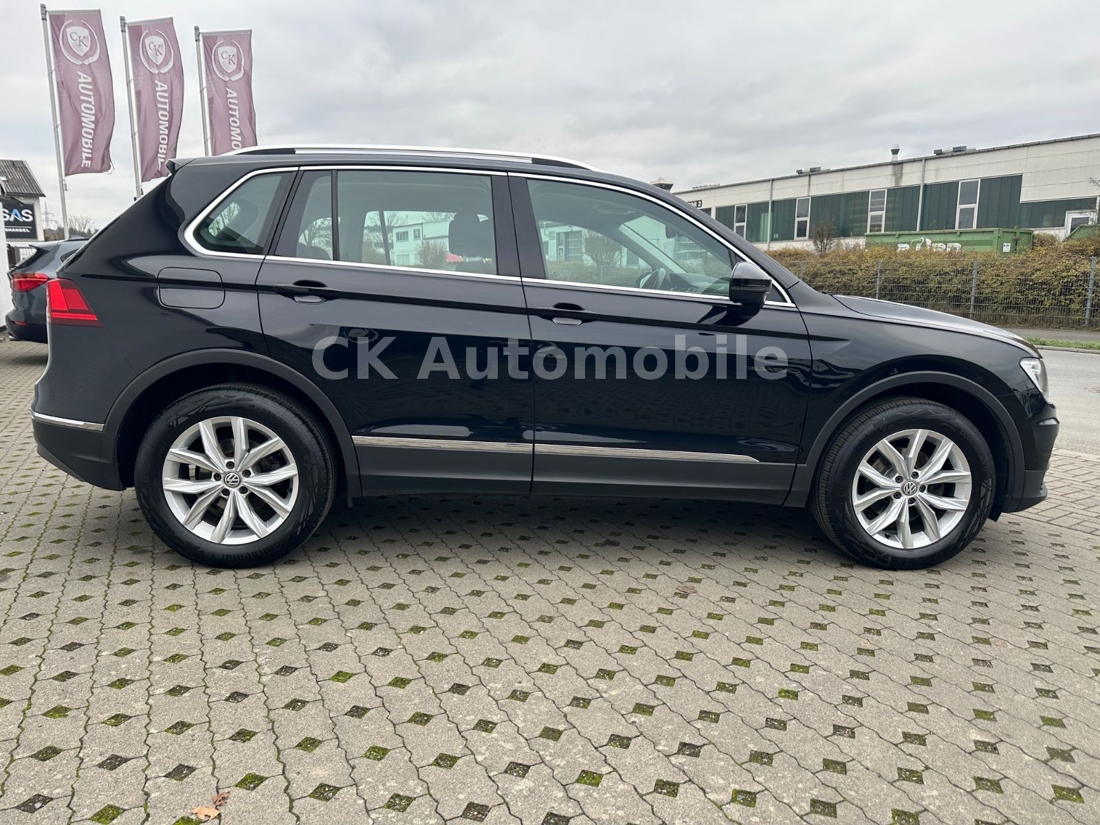 Fahrzeugabbildung Volkswagen Tiguan 2.0TDI Highline BMT 4Motion/DSG/Navi/LED