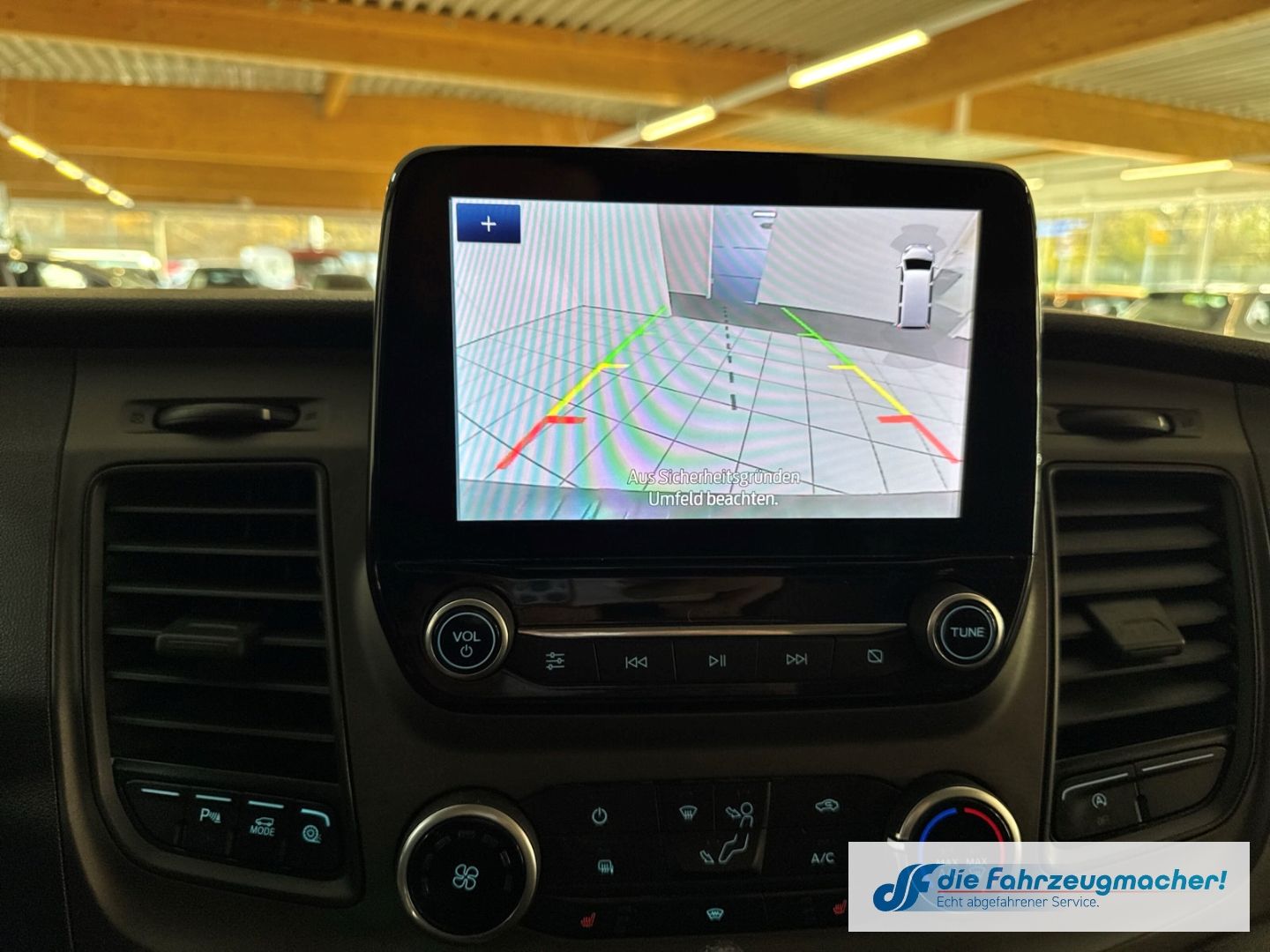 Fahrzeugabbildung Ford Transit Custom Werkstatt 340 L2 Trend Navi Apple