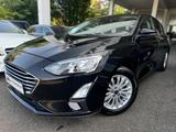 Ford Focus Lim. 1.5 EcoBlue Titanium Navi Kamera Pano