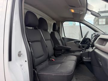 Renault Trafic - 11