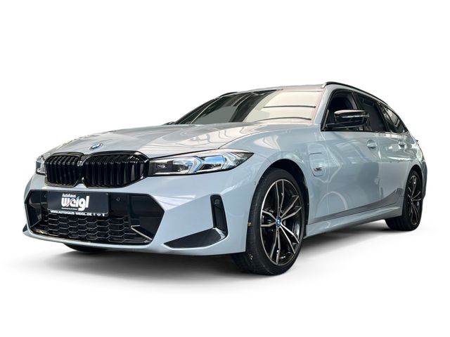 BMW 330e xDrive Touring LED+Glasdach+Komfortzugang