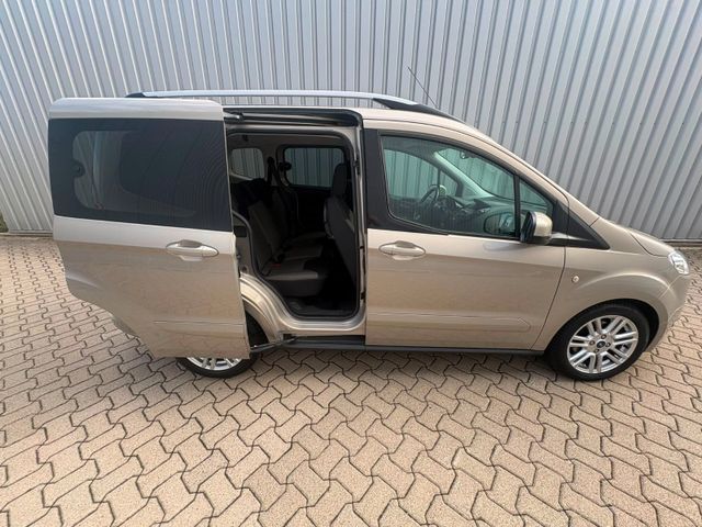 FORD Tourneo Courier Titanium — Bild 6