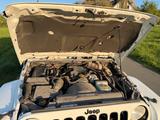 Jeep Wrangler 2.8l CRD Unlimited POLAR - weiße Jeep Wrangler