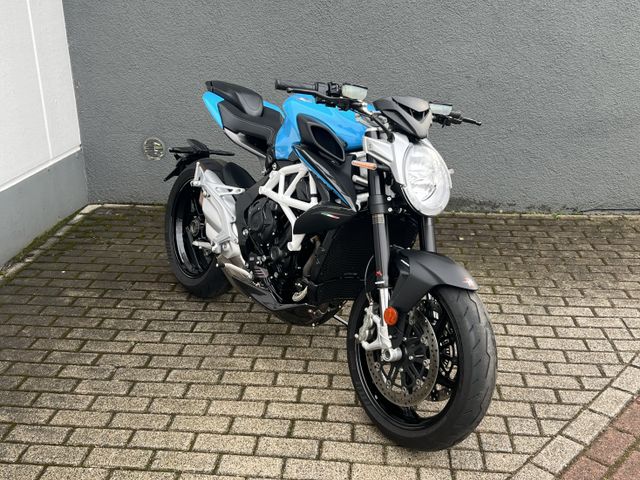 Andere Brutale 800 Traumzustand