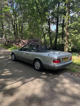 Mercedes-Benz E 320 Cabriolet 100% scheckheft gepflegt  - gebrauchte Mercedes-Benz E 320 aus dem Jahr 1995
