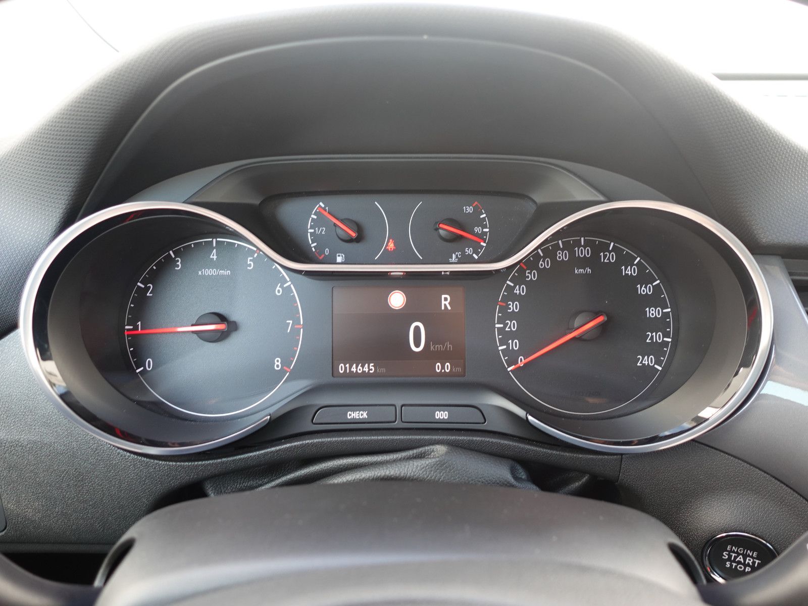 Fahrzeugabbildung Opel Crossland 1.2T AUTOMATIK,Kamera,Sitzhzg,LED,17"