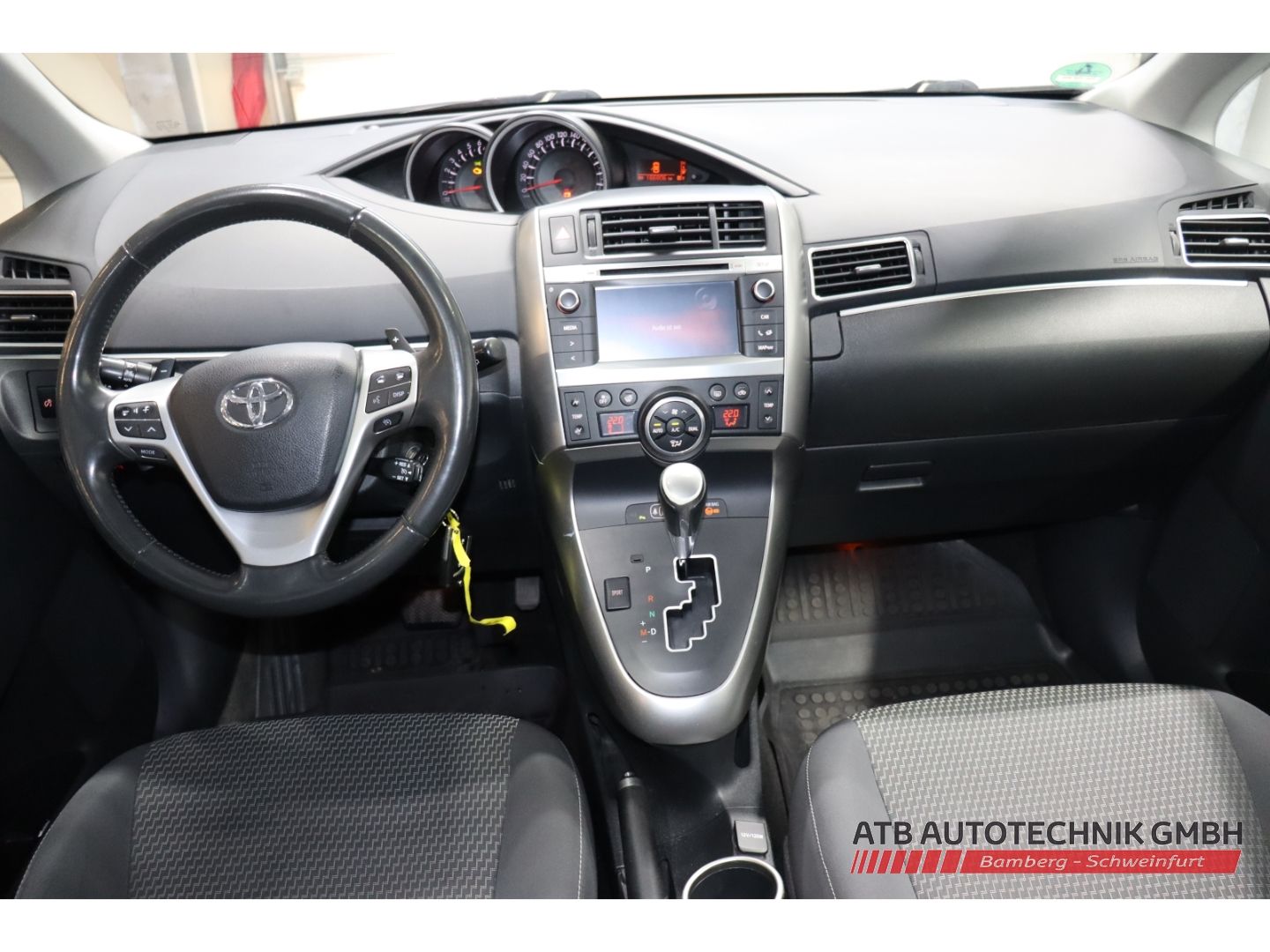 Fahrzeugabbildung Toyota Verso 1.8l Multidrive S Skyview Edition 5-Sitzer
