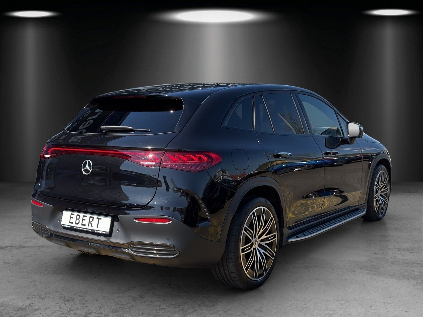 Fahrzeugabbildung Mercedes-Benz EQE500 SUV AMG Prem+ AIRMATIC Masage AHK 22kw TV