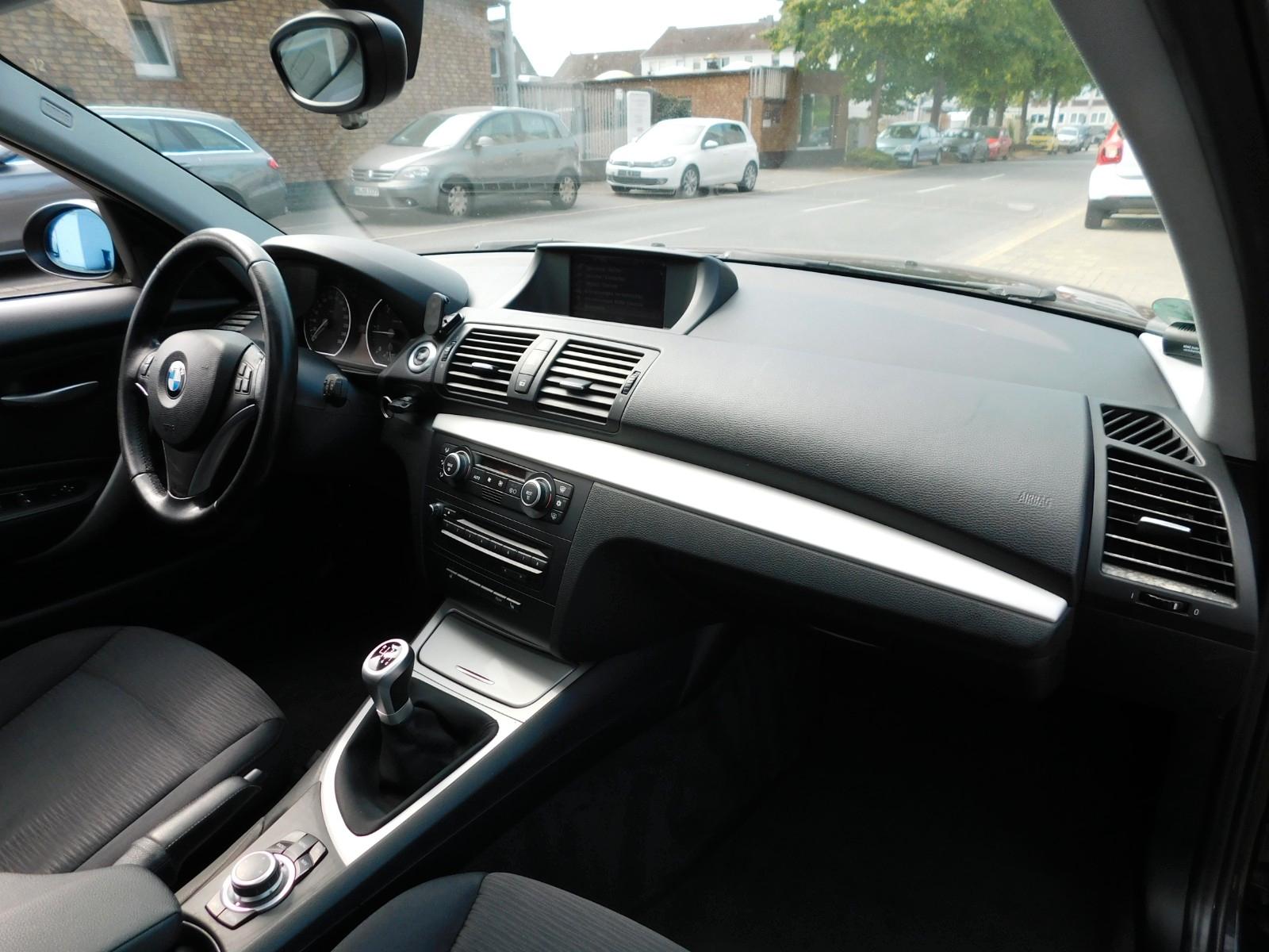 BMW 1 Limousine 120 d/Navi/SSD/ALU/PDC