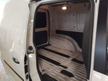 Volkswagen Caddy - 8