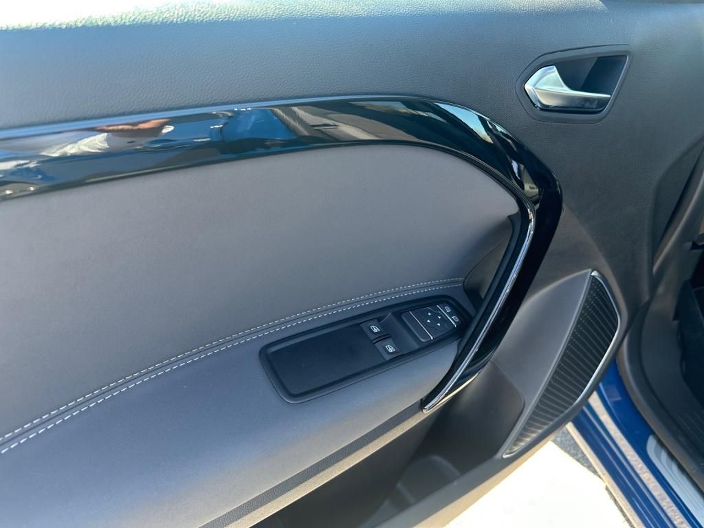 Fahrzeugabbildung Mercedes-Benz T 180 d STYLE Standard LED KAM Navi SHZ ParkA