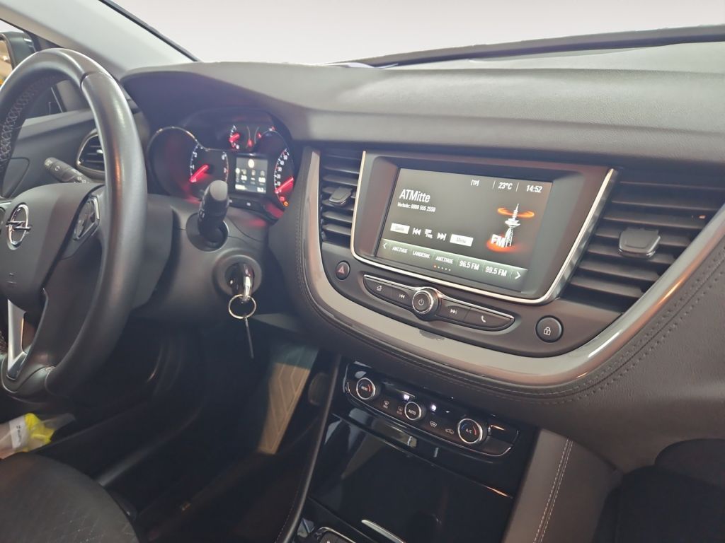 Fahrzeugabbildung Opel Grandland X 1.2 Start/Stop Edition
