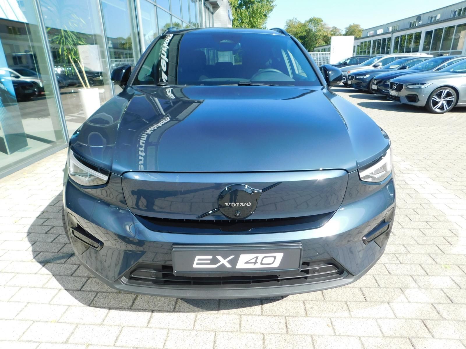 Fahrzeugabbildung Volvo EX40 Single Motor Ext. Range Plus Black Edition