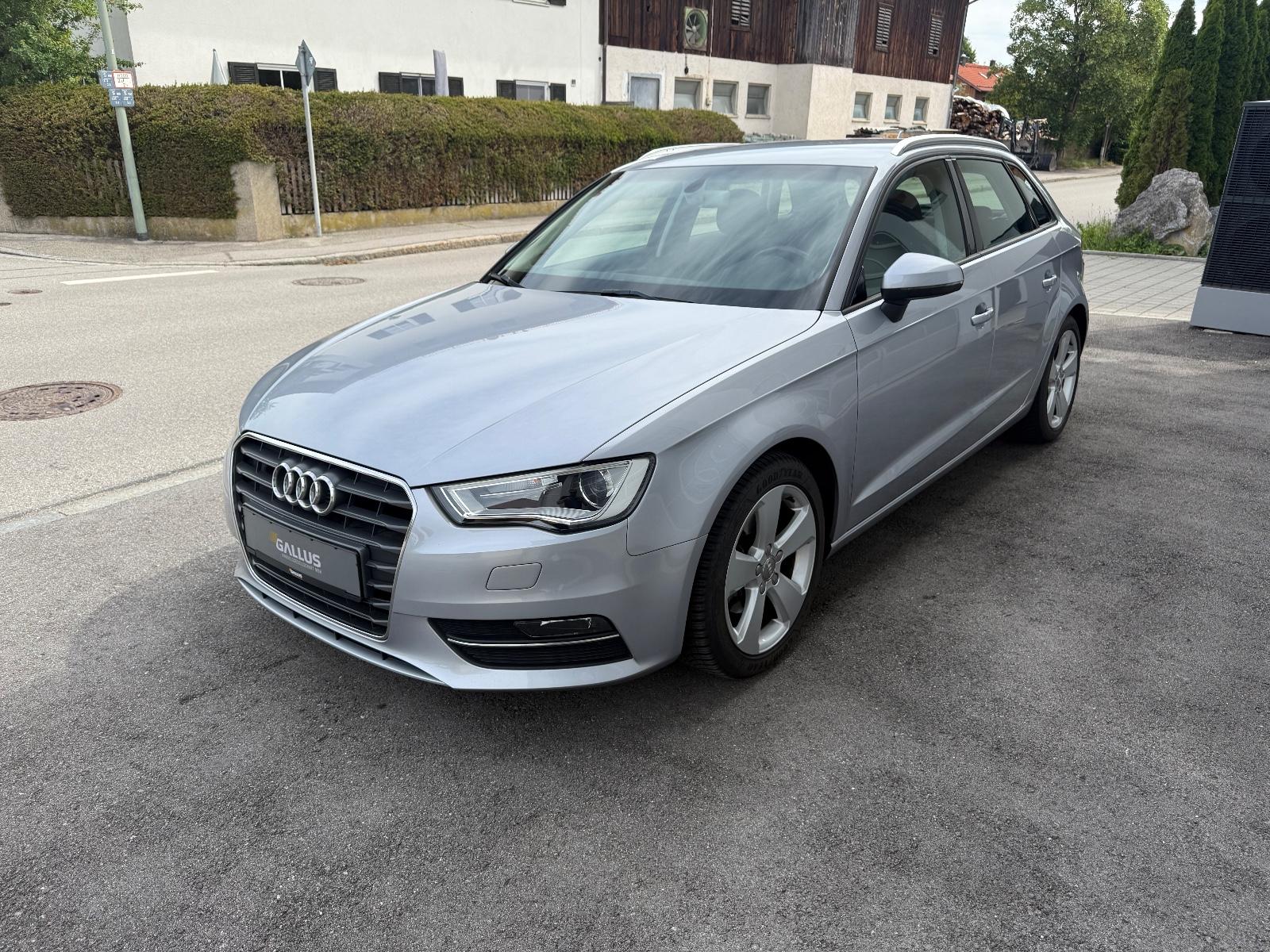 Audi A3 Sportback Ambition*MMI*XENON*GANZJAHRESREIFEN