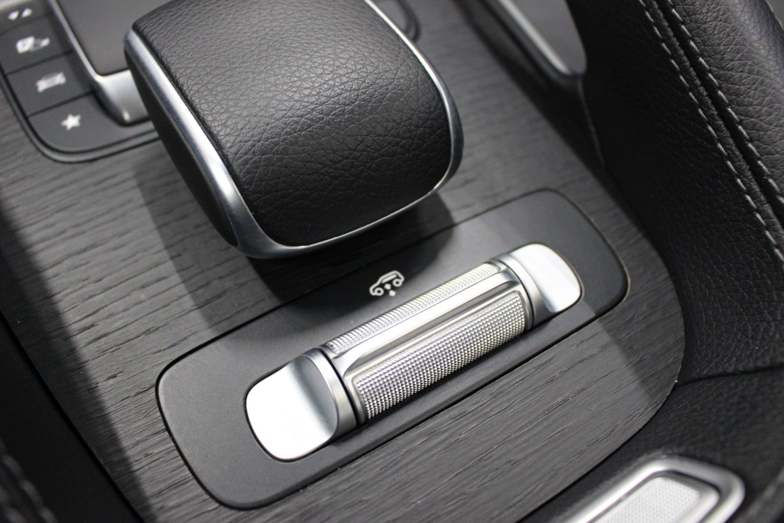 Fahrzeugabbildung Mercedes-Benz GLE 450d AMG Line Burmester+Pano+HeadUp+NightPkt