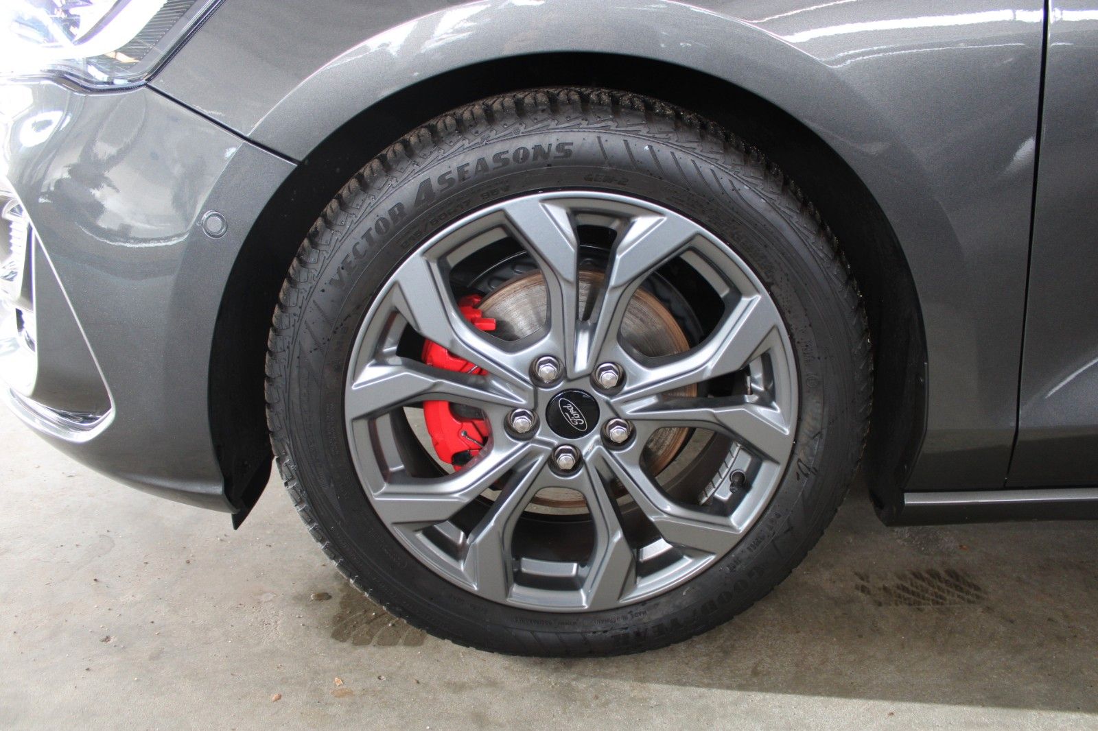 Fahrzeugabbildung Ford Focus ST-Line X Aut. LED ACC Leder Pano HUD Wint