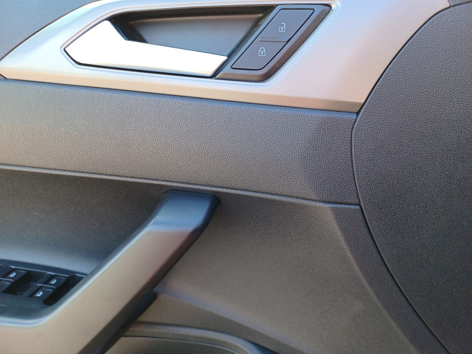 Fahrzeugabbildung Volkswagen Polo Comfortline Climatronic PDC SH App Connect