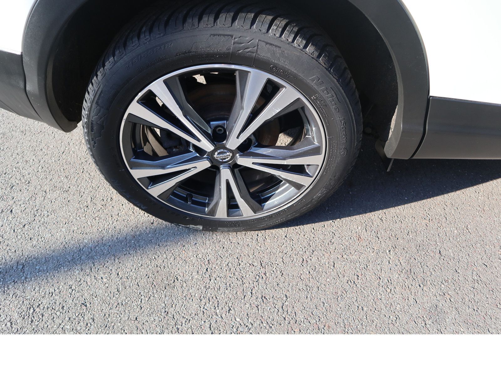 Fahrzeugabbildung Nissan Qashqai N-Connecta Navi Tempo Scheckheftgepflegt