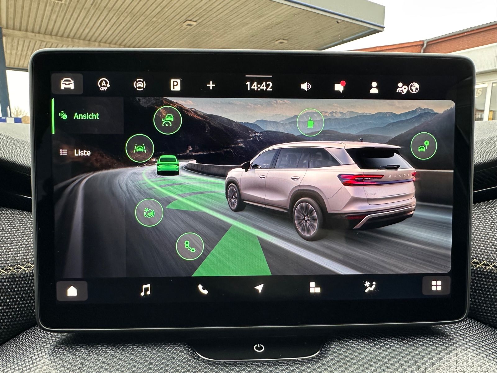 Fahrzeugabbildung SKODA Kodiaq 1.5 eTSI Selection DSG ACC/LED/PDC/SHZ