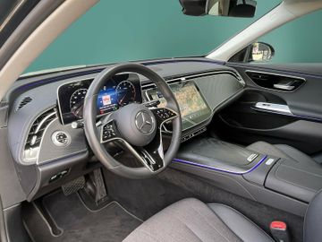 Mercedes E 220 - 11