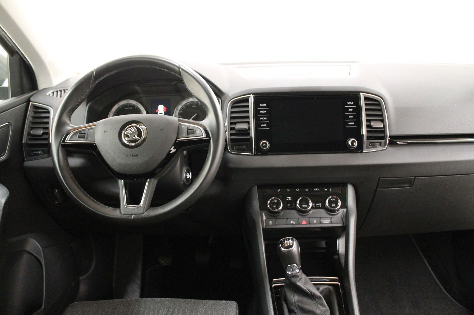Fahrzeugabbildung SKODA Karoq Style 1.0 TSI 85 kW