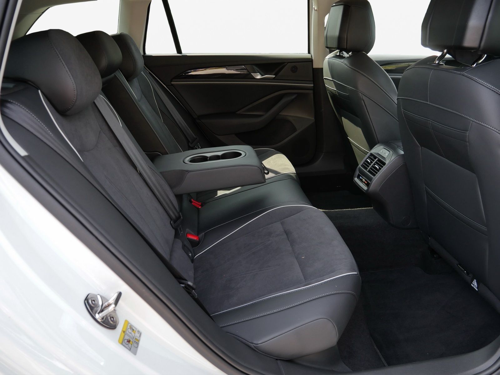 Volkswagen Passat - Bild 16