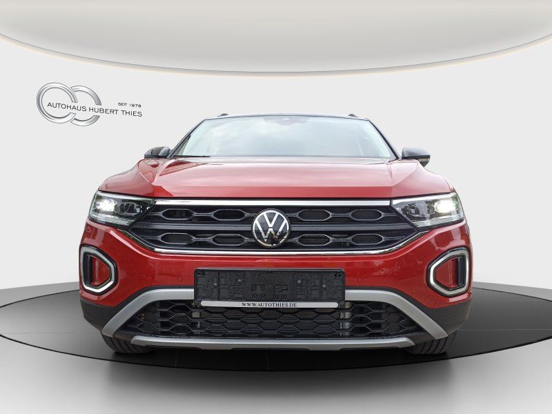 Fahrzeugabbildung Volkswagen T-Roc 1.5 TSI DSG Life