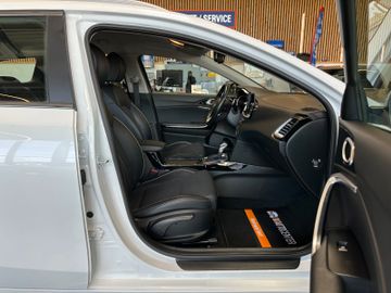 MYAUTOCENTER – Gebraucht- und Jahreswagen mit Werkstattservice in Pfaffenhofen Kia cee'd Sportswagon *Kamera*LED*PDC*