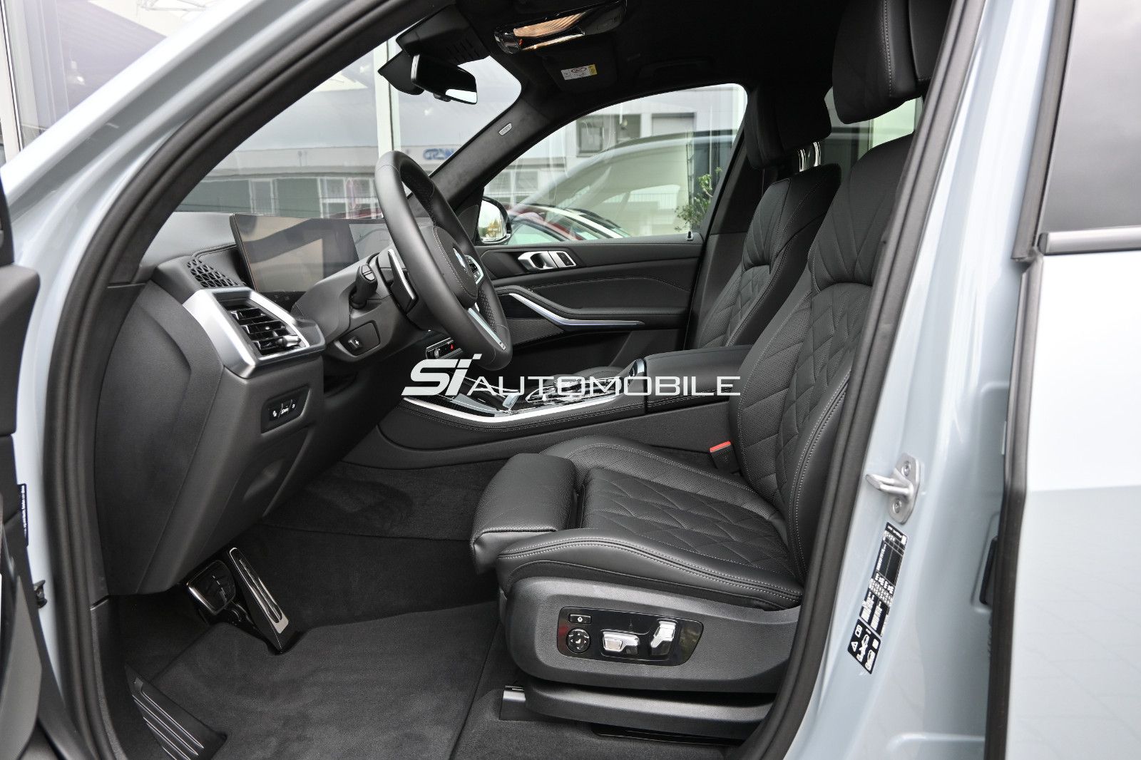 Fahrzeugabbildung BMW X5 xDr. 30d M-Sport Pro °INTEGRAL+LUFTFEDERUNG°