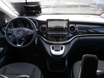 Mercedes V 220 - 5