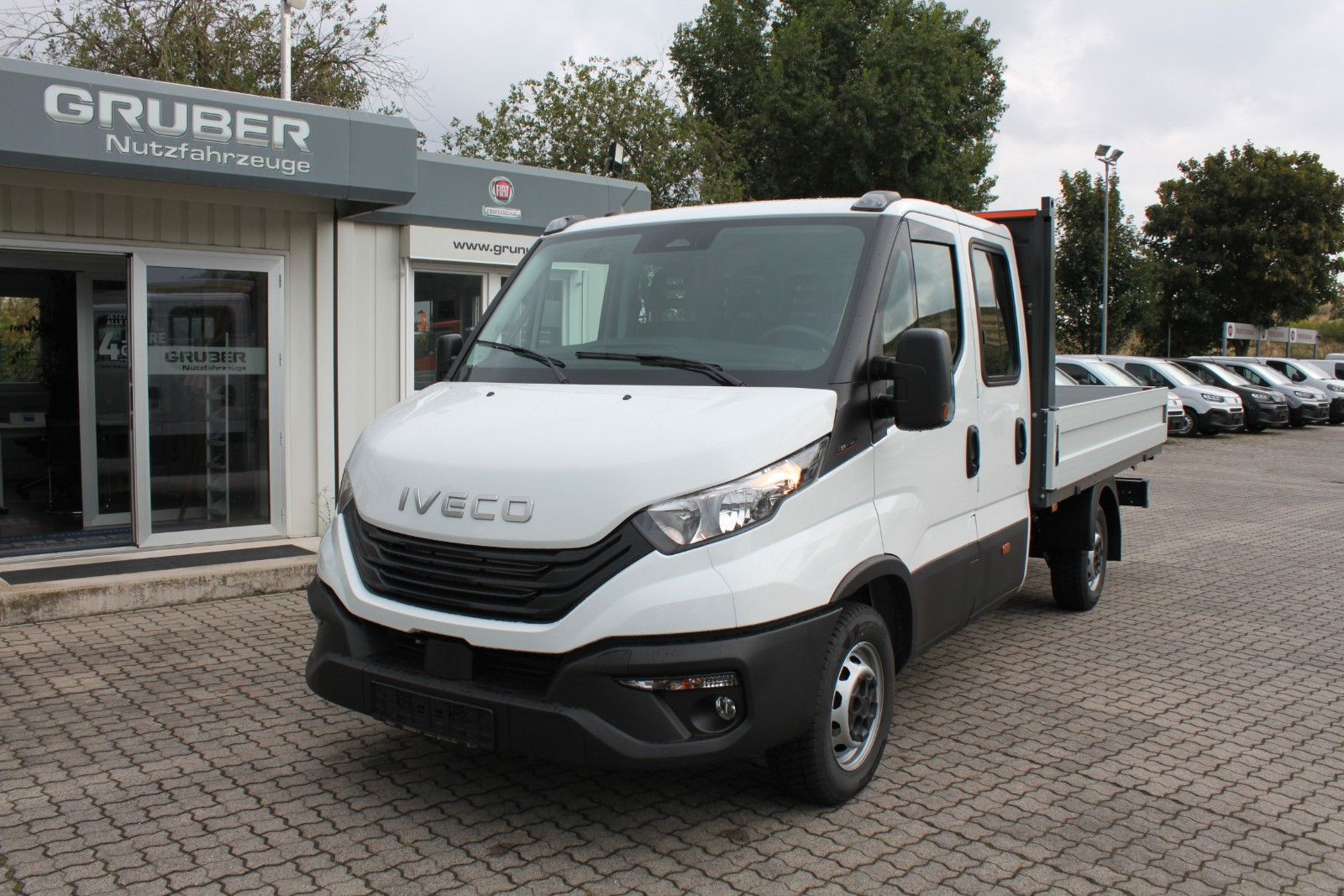 Fahrzeugabbildung Iveco Daily 35S18D Pritsche