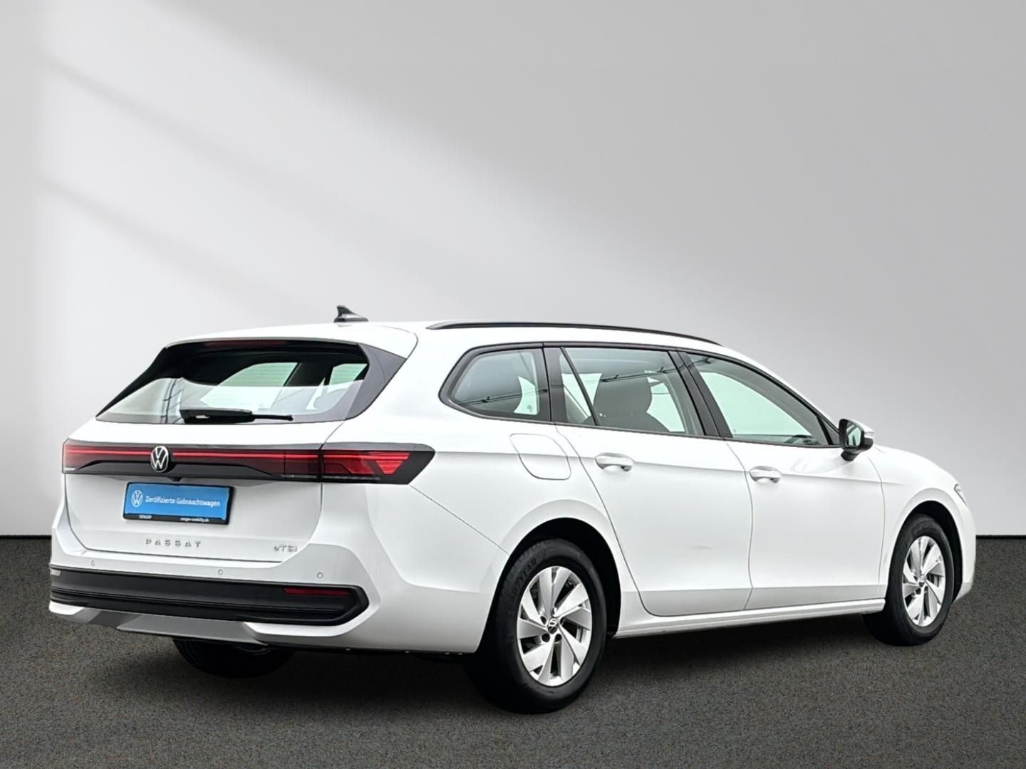 Volkswagen Passat Basis-Modell 1.5 eTSI DSG CarPlay LED ACC foto 3