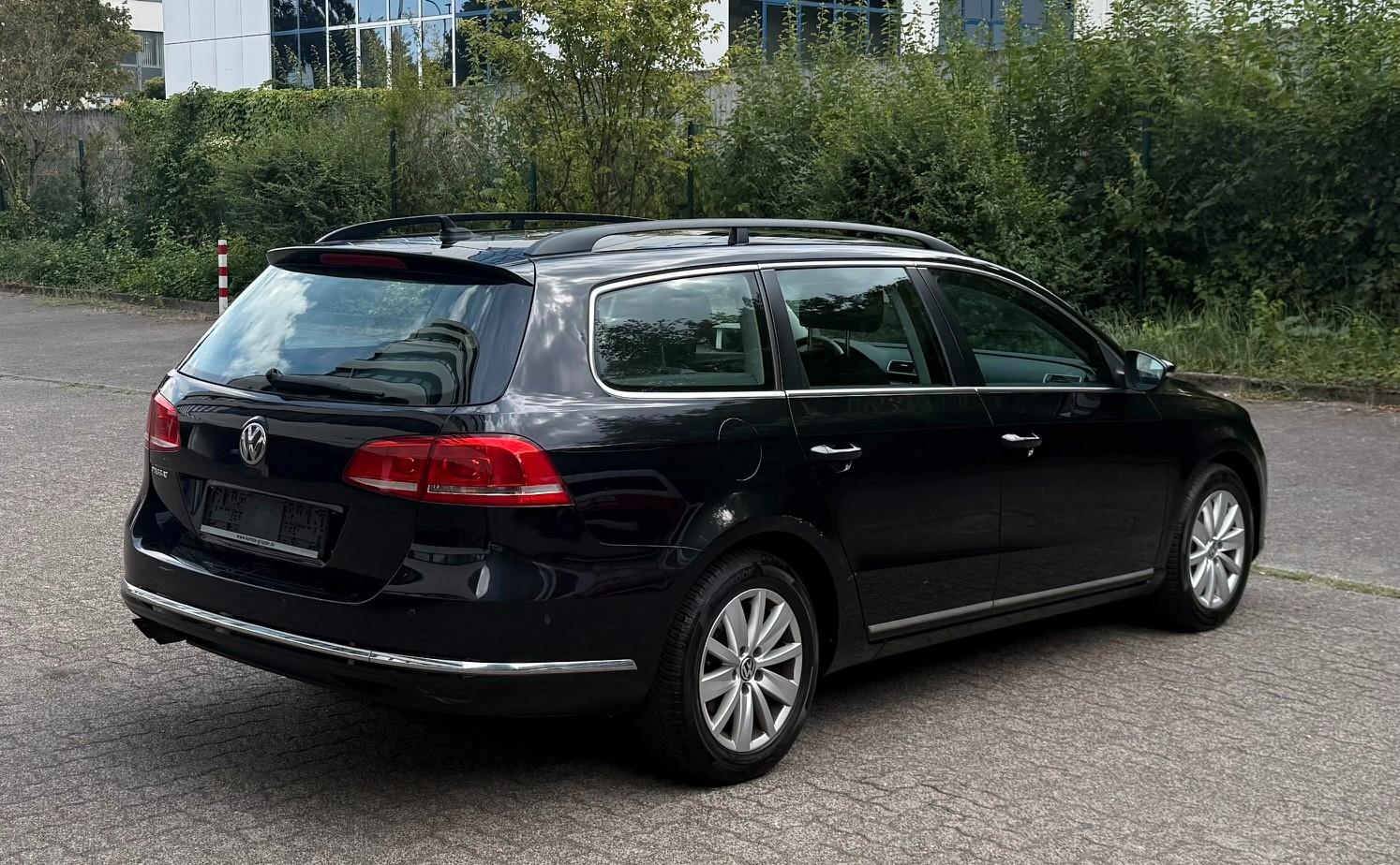 Volkswagen Passat 2012 — photo 8