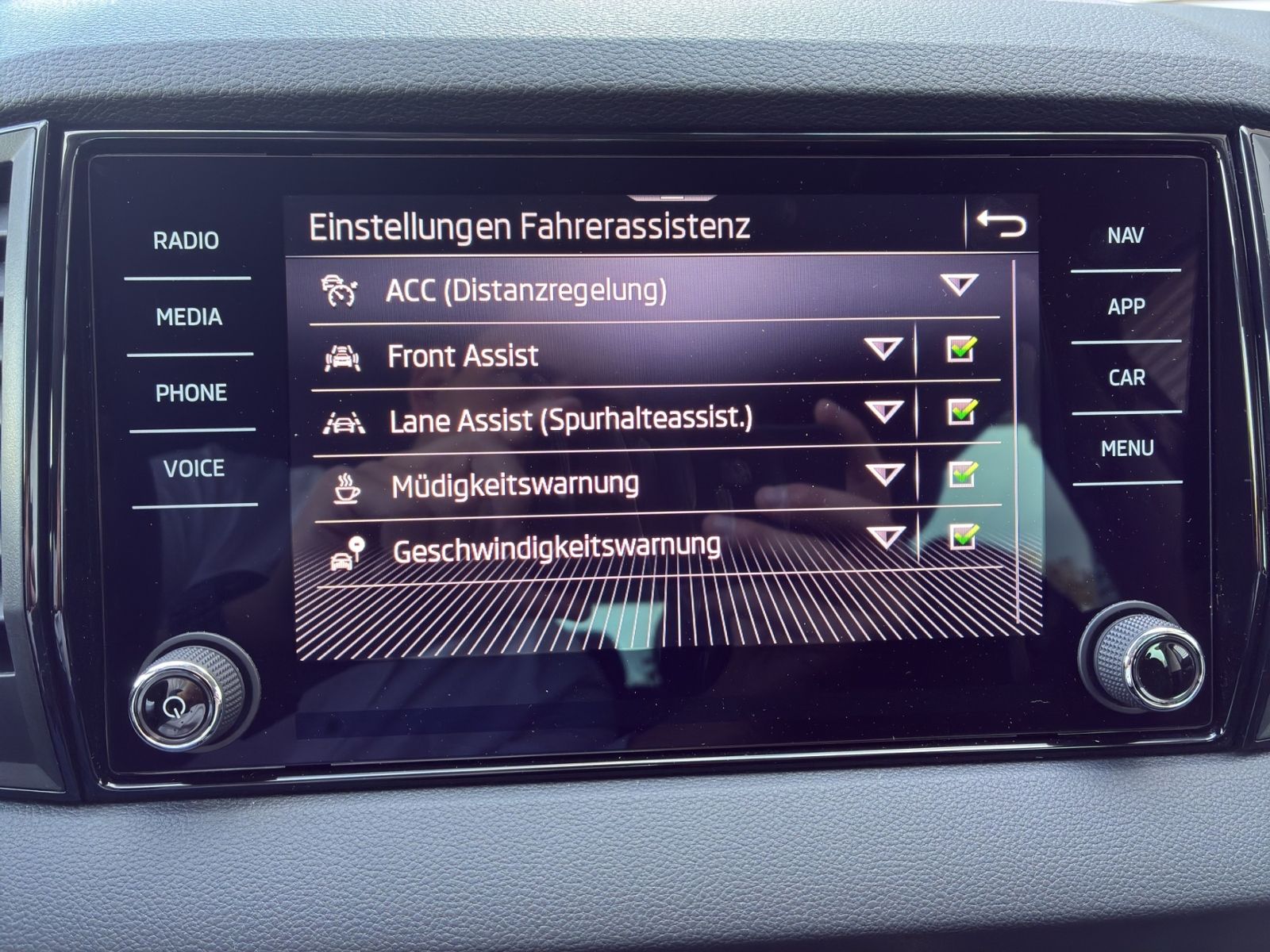 Karoq 1.5 TSI DSG Selection *NAVI*KAMERA*KESSY*