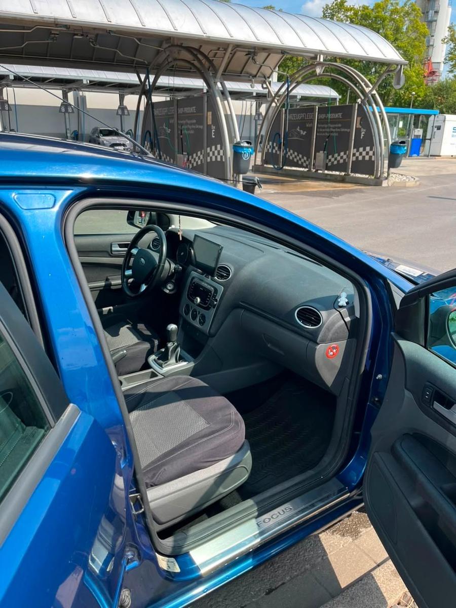 Ford Focus 2007 — photo 8
